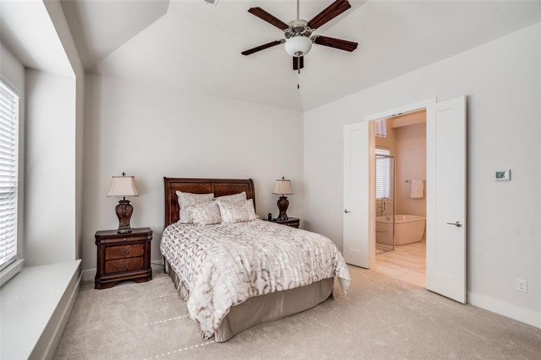 Photo 26 of 40 - 10556 Wintergreen Dr, Frisco, TX 75035