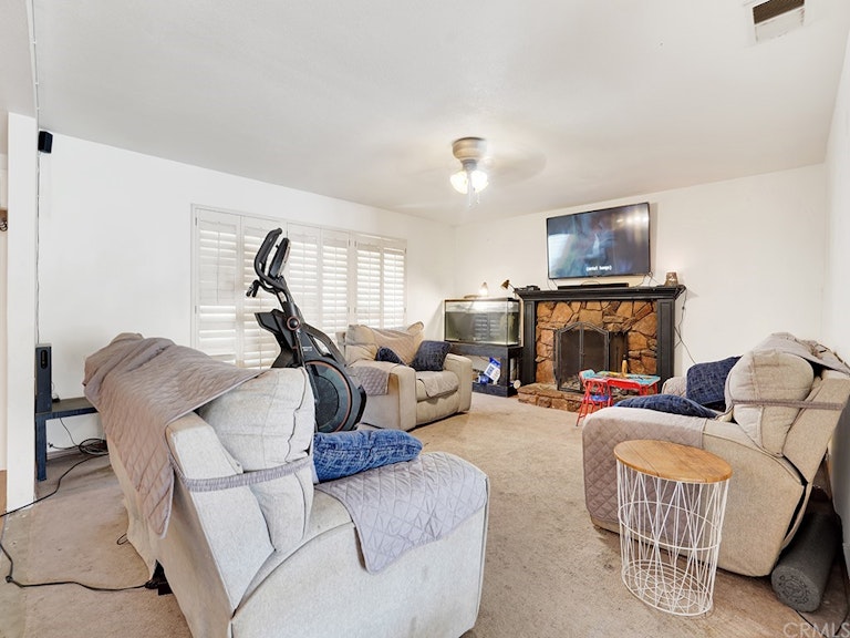 Photo 7 of 26 - 5415 Golden West Ave, Jurupa Valley, CA 92509