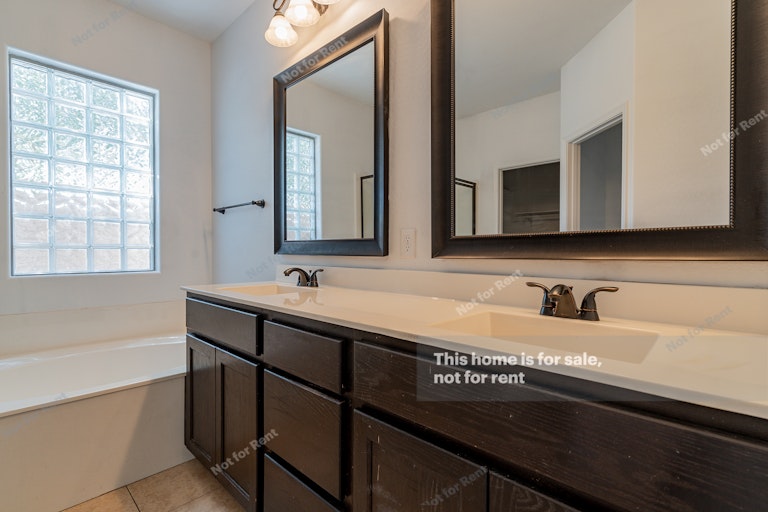Photo 6 of 25 - 231 E Indigo Dr, Chandler, AZ 85286