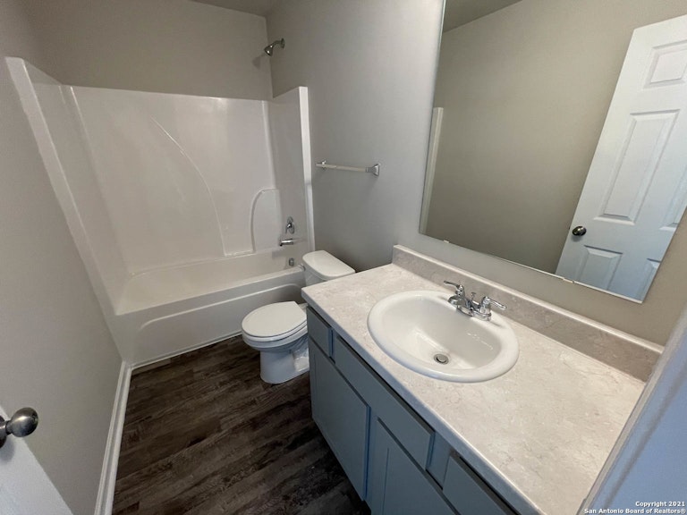 Photo 34 of 36 - 430 Pleasanton Way, San Antonio, TX 78221