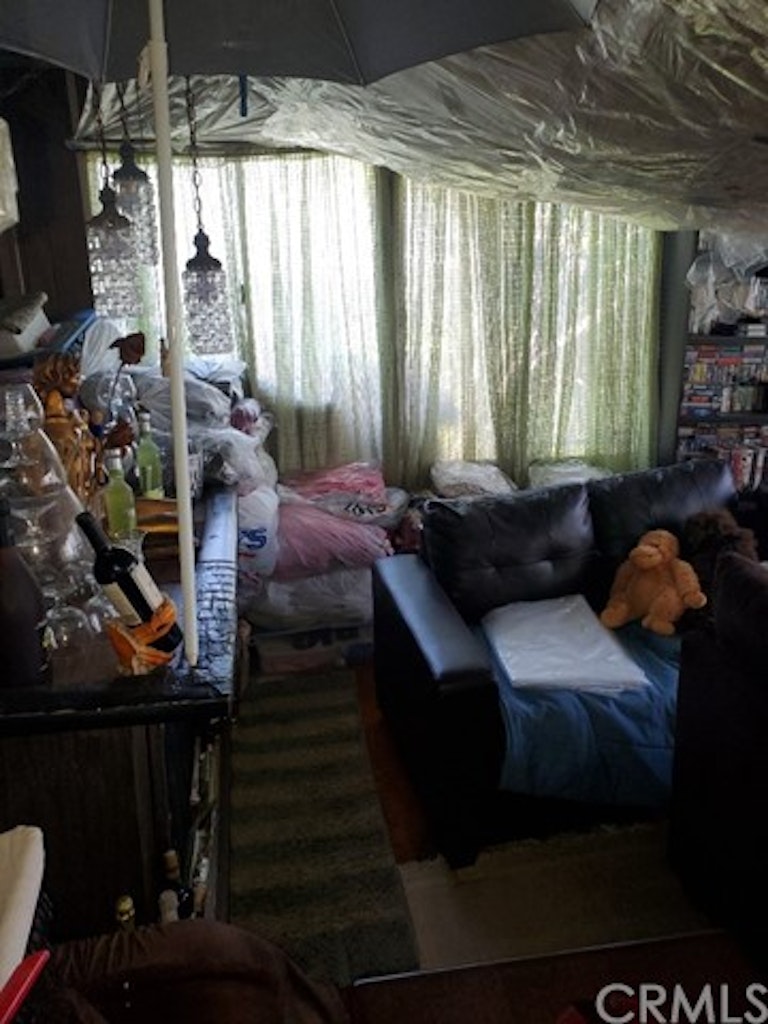 Photo 8 of 18 - 815 W 156th St, Compton, CA 90220