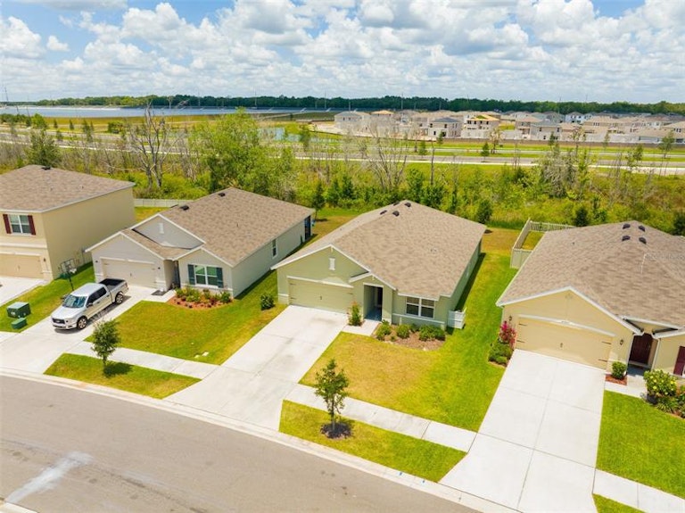 Photo 26 of 34 - 30855 Summer Sun Loop, Wesley Chapel, FL 33545