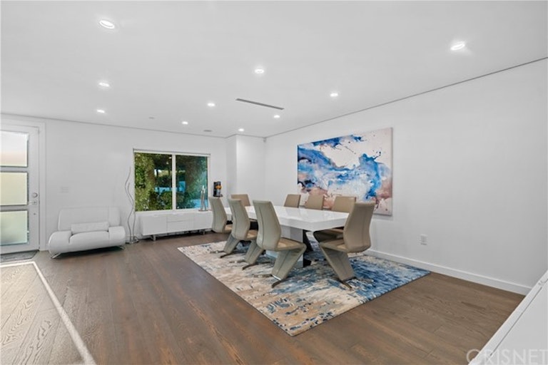 Photo 8 of 58 - 5008 Strohm Ave, North Hollywood, CA 91601