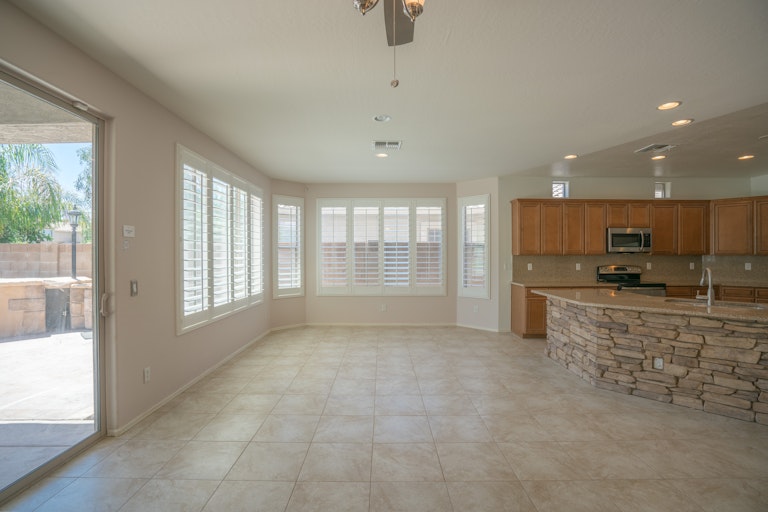 Photo 4 of 33 - 3033 W Gran Paradiso Dr, Phoenix, AZ 85086