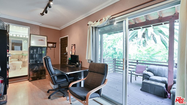 Photo 17 of 30 - 4000 Berenice Ave, Los Angeles, CA 90031