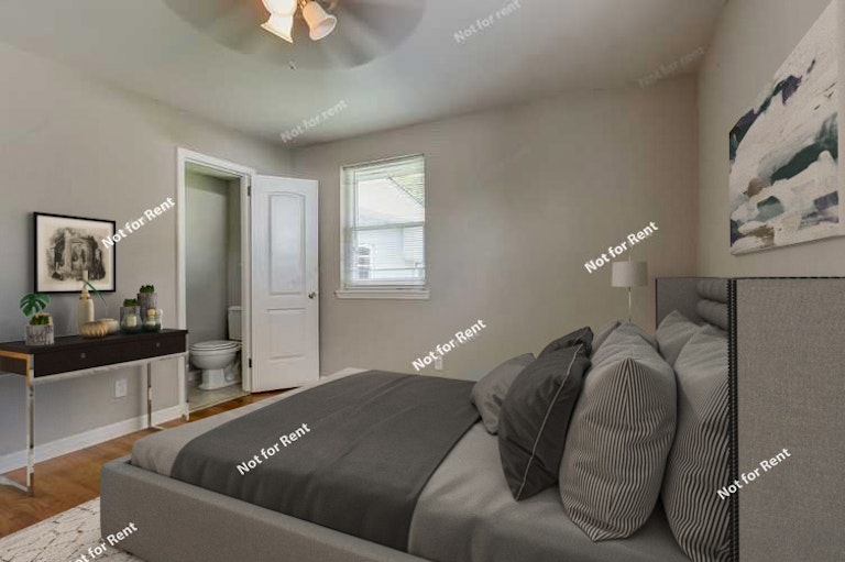 Photo 3 of 39 - 11332 Soforenko Dr, Jacksonville, FL 32218
