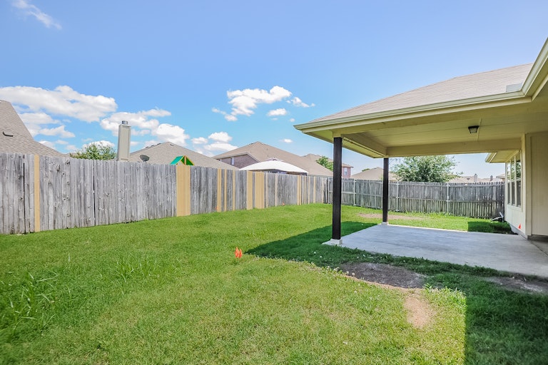 Photo 25 of 25 - 2050 Times Rd, Heartland, TX 75126