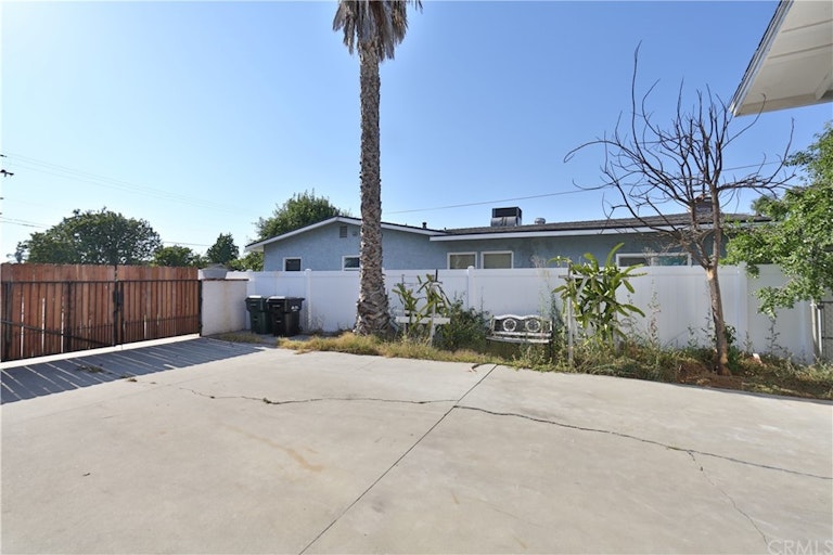 Photo 40 of 46 - 738 S Hollenbeck St, West Covina, CA 91791