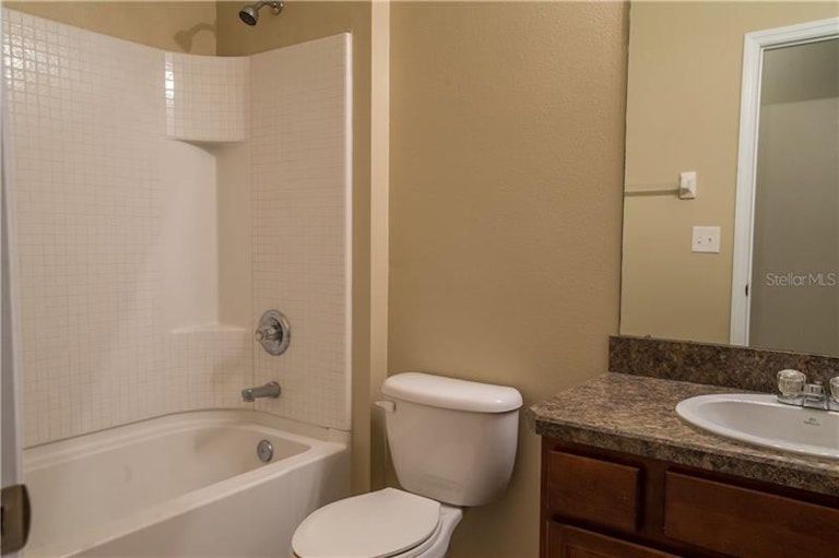 Photo 7 of 15 - 4810 Halls Mill Xing, Ellenton, FL 34222