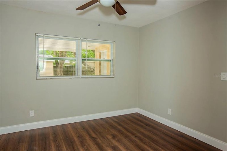 Photo 20 of 36 - 8301 Edie Way, Orlando, FL 32810