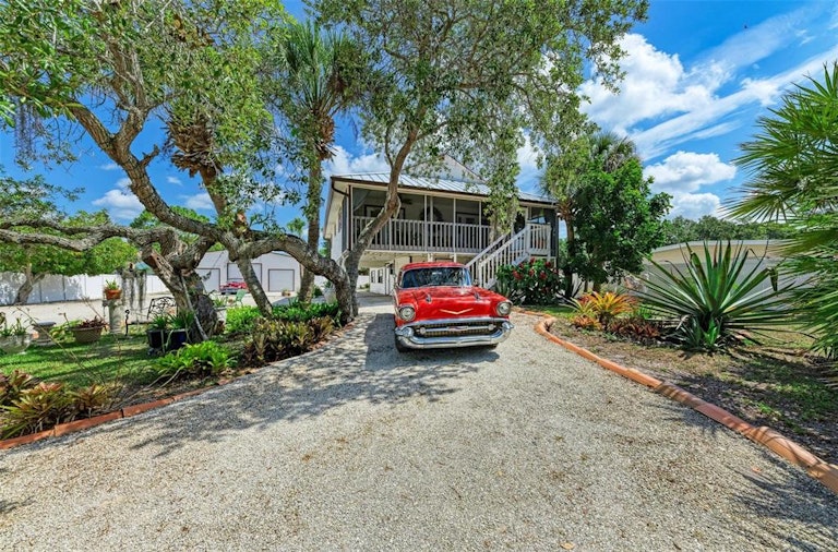 Photo 1 of 63 - 1725 Rita St, Sarasota, FL 34231
