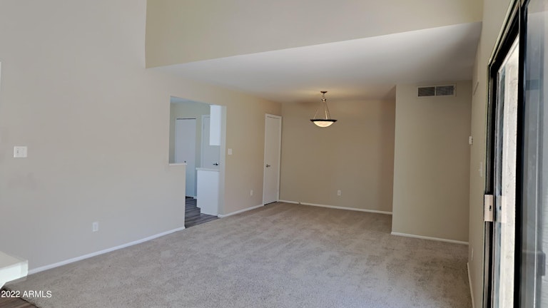 Photo 4 of 9 - 10055 E Mountainview Lake Dr #2024, Scottsdale, AZ 85258