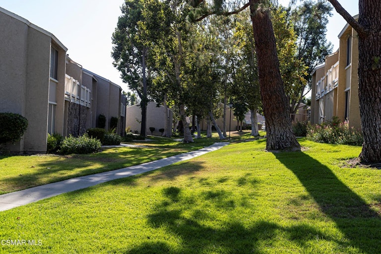 Photo 10 of 15 - 15136 Varsity St Unit F, Moorpark, CA 93021