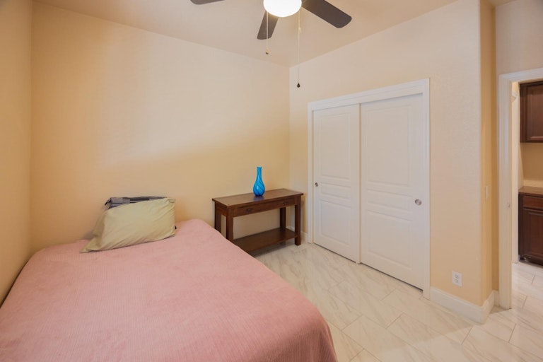 Photo 16 of 36 - 1002 Heritage Way, Yuba City, CA 95991