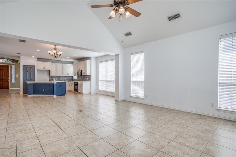 Photo 13 of 32 - 2719 Forest Manor Dr, Frisco, TX 75034