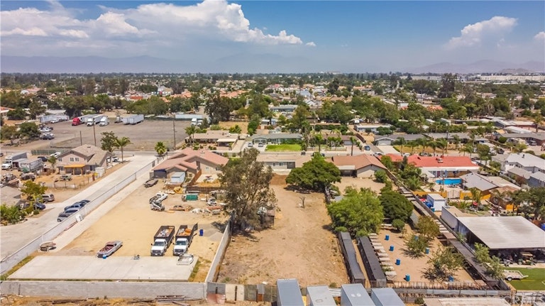 Photo 50 of 53 - 9828 Carob Ave, Fontana, CA 92335