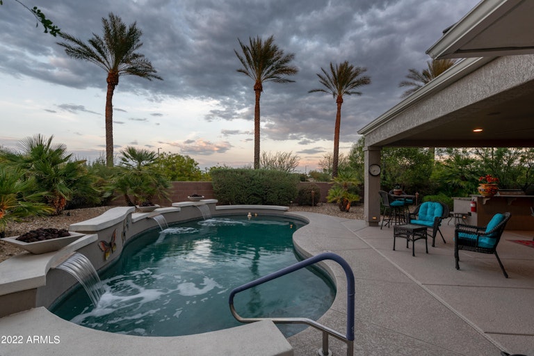 Photo 12 of 43 - 17101 W Gable End Ln, Surprise, AZ 85387