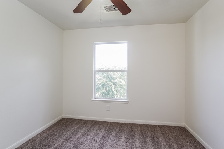 Photo 24 of 28 - 16611 Burnell Oaks Ln, Houston, TX 77090