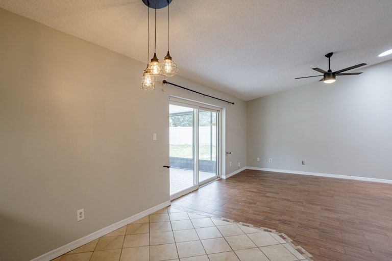 Photo 10 of 23 - 1108 Shaffer Trl, Oviedo, FL 32765