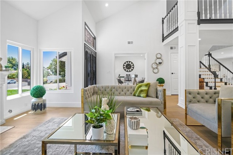 Photo 10 of 43 - 11905 Andasol Ave, Granada Hills, CA 91344