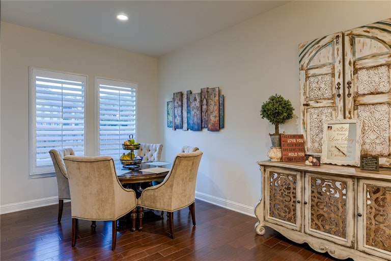 Photo 10 of 35 - 2433 Adriel Cv, Leander, TX 78641