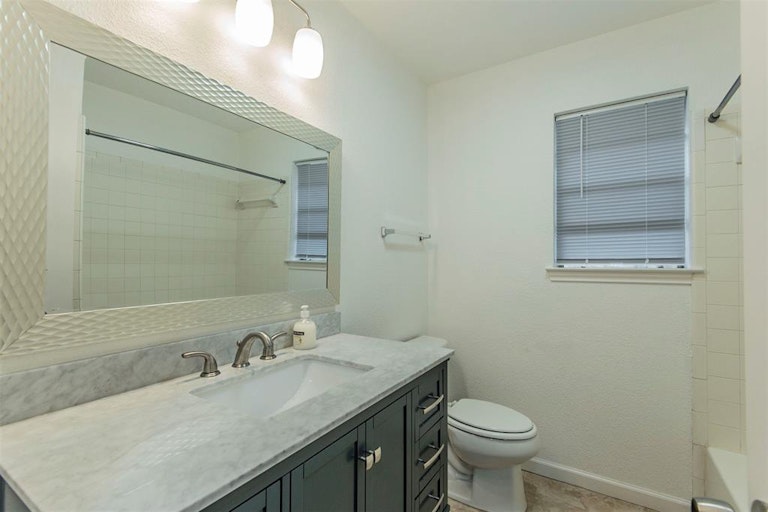 Photo 17 of 25 - 4801 Stage Line Dr, Arlington, TX 76017