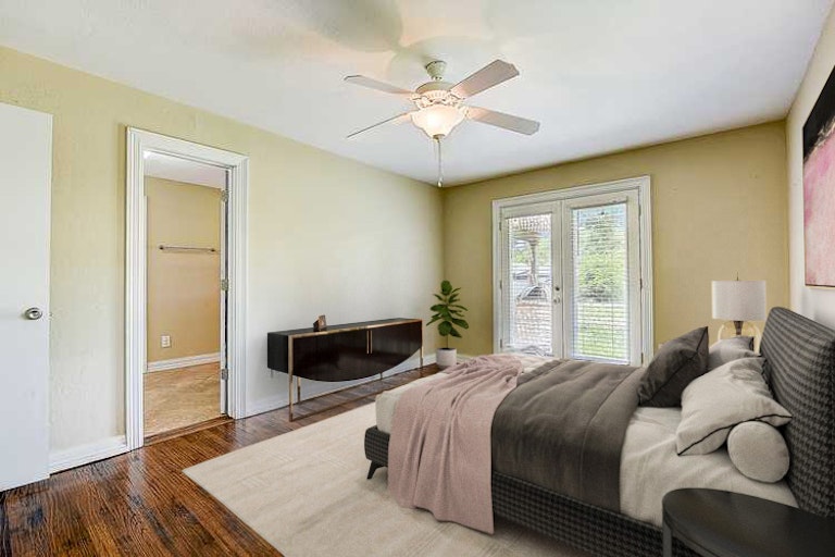 Photo 3 of 44 - 5231 Ponderosa Way, Dallas, TX 75227