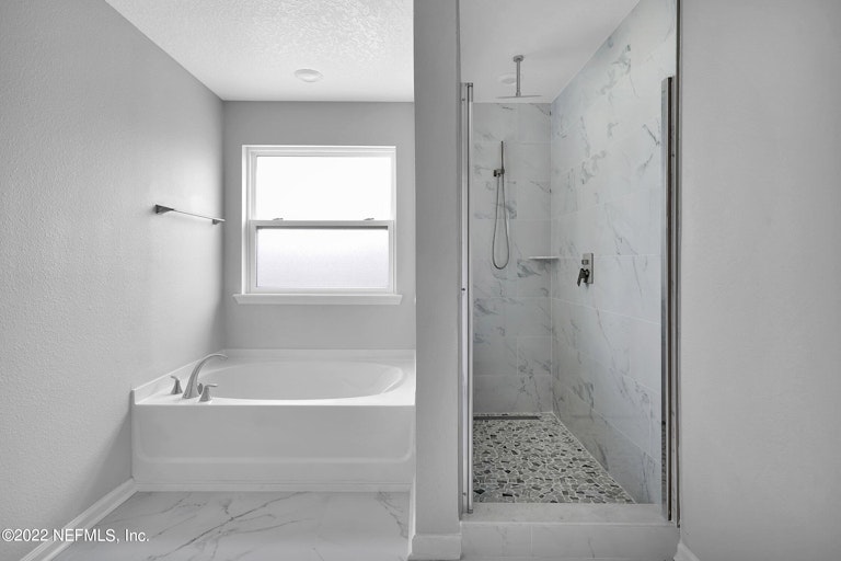 Photo 30 of 39 - 400 Heritage Oaks Dr, Saint Johns, FL 32259