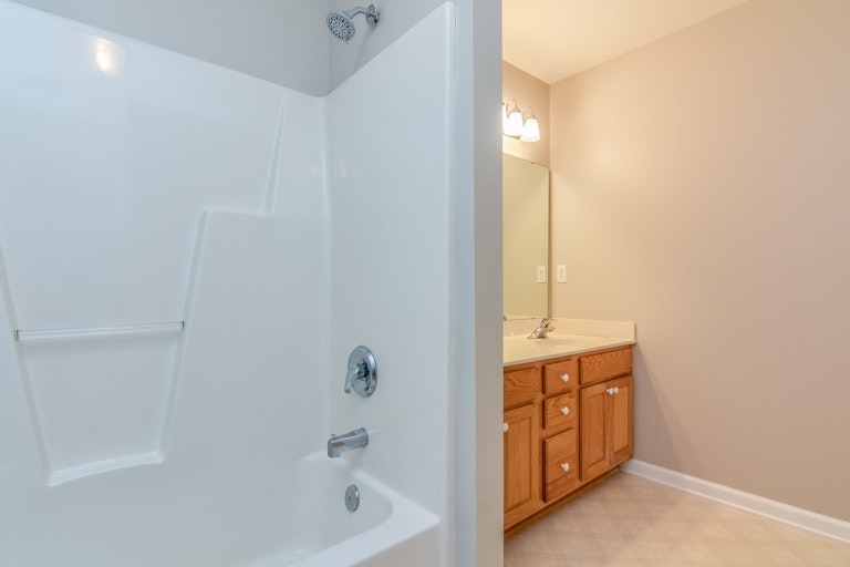 Photo 18 of 21 - 1006 Cantrell Ln, Apex, NC 27502