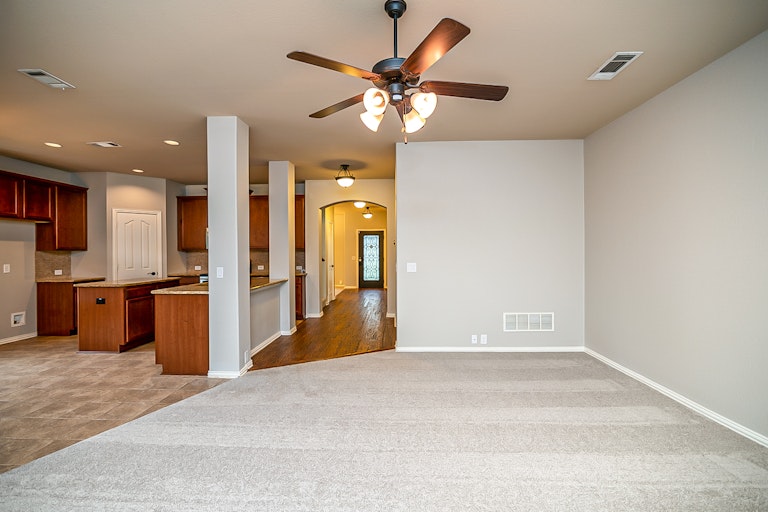 Photo 11 of 36 - 9113 Windsor Dr, Little Elm, TX 75068