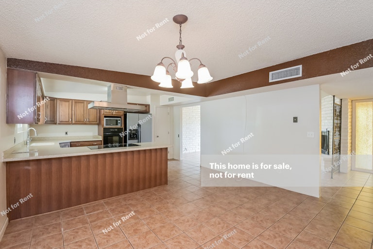 Photo 13 of 27 - 3002 W Mexico St, Tucson, AZ 85746
