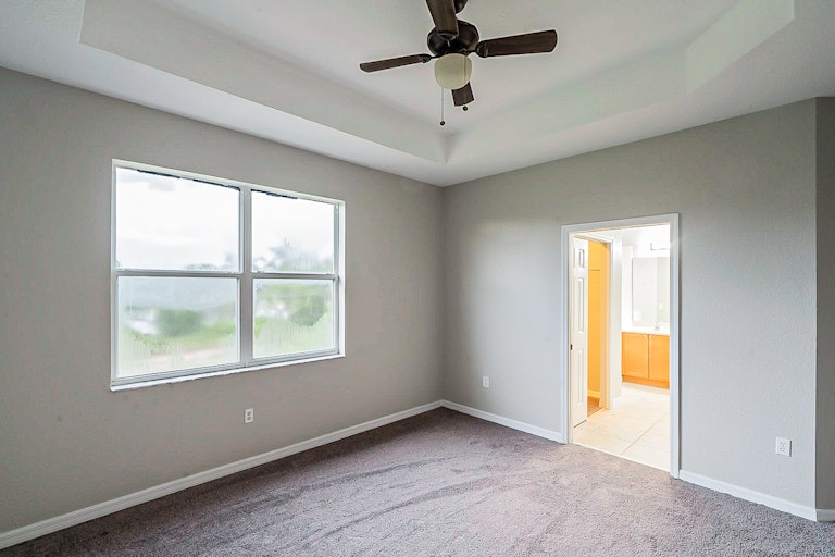 Photo 17 of 28 - 530 Parsley Ct, Kissimmee, FL 34759