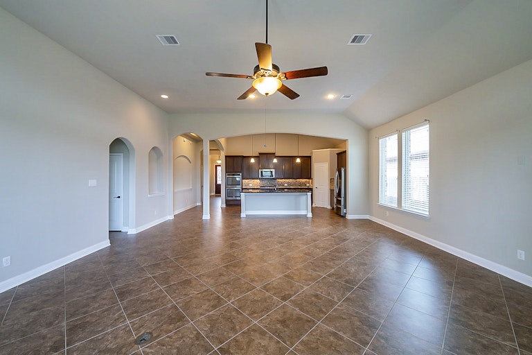Photo 12 of 30 - 2457 Porto Way, League City, TX 77573