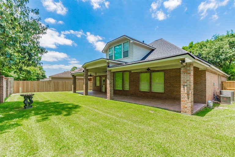 Photo 33 of 37 - 13106 Ryaneagles Dr, Houston, TX 77044