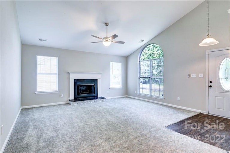 Photo 3 of 18 - 7731 Ivy Hollow Dr, Charlotte, NC 28227