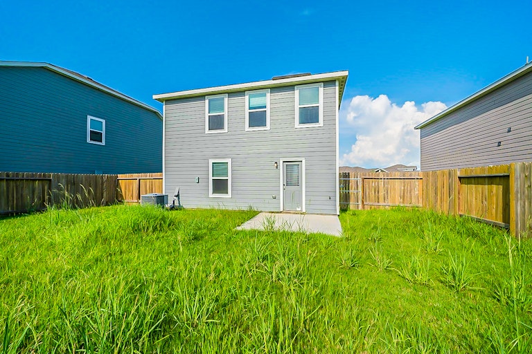 Photo 25 of 27 - 8015 Distant Harbor Rd, Baytown, TX 77523