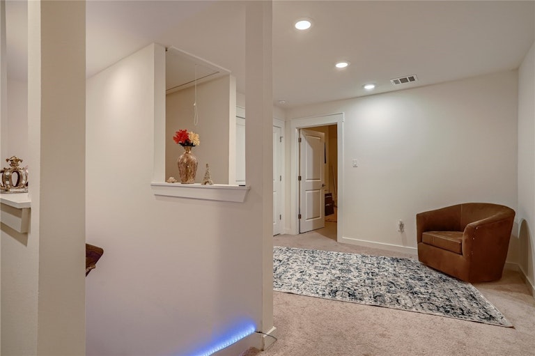 Photo 24 of 30 - 252 Fieldwood Dr Unit C, Buda, TX 78610
