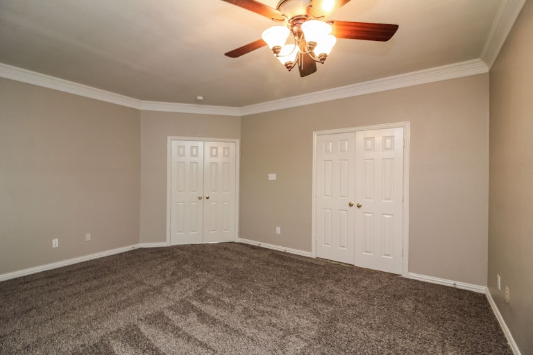 Photo 4 of 25 - 4304 Rock Springs Dr, Plano, TX 75024