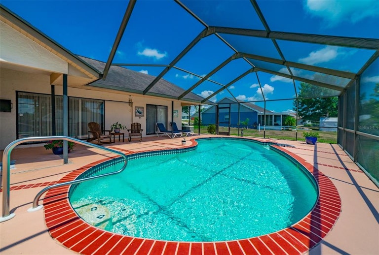 Photo 38 of 58 - 7704 Tessa Dr, Zephyrhills, FL 33540