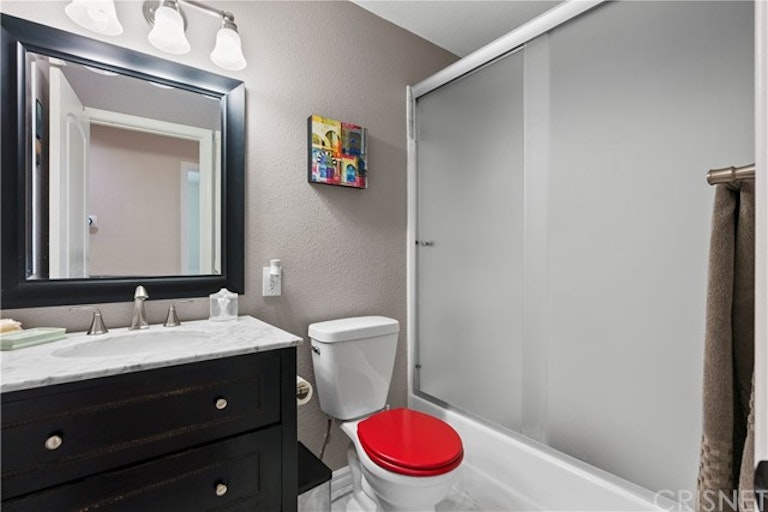 Photo 22 of 28 - 31662 Hipshot Dr, Castaic, CA 91384