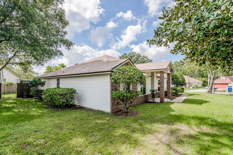 Photo 25 of 25 - 8529 Catsby Ct, Jacksonville, FL 32244