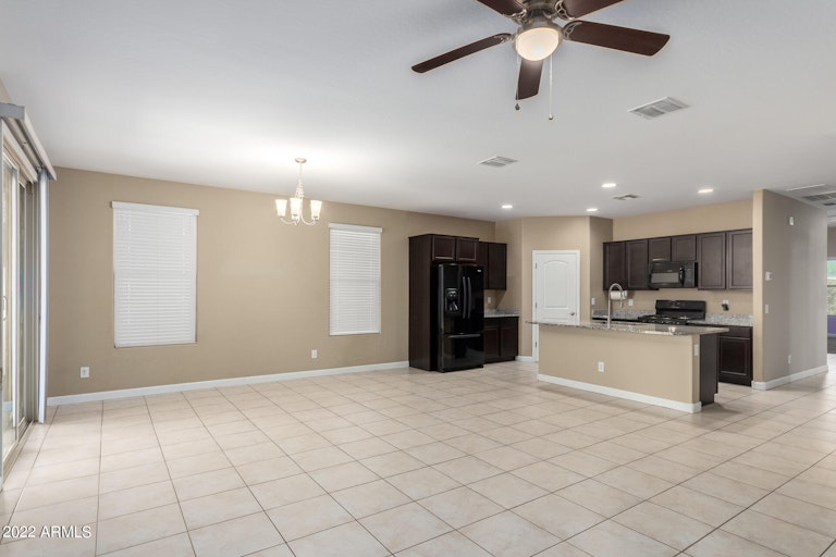 Photo 5 of 29 - 13542 W Remuda Dr, Peoria, AZ 85383