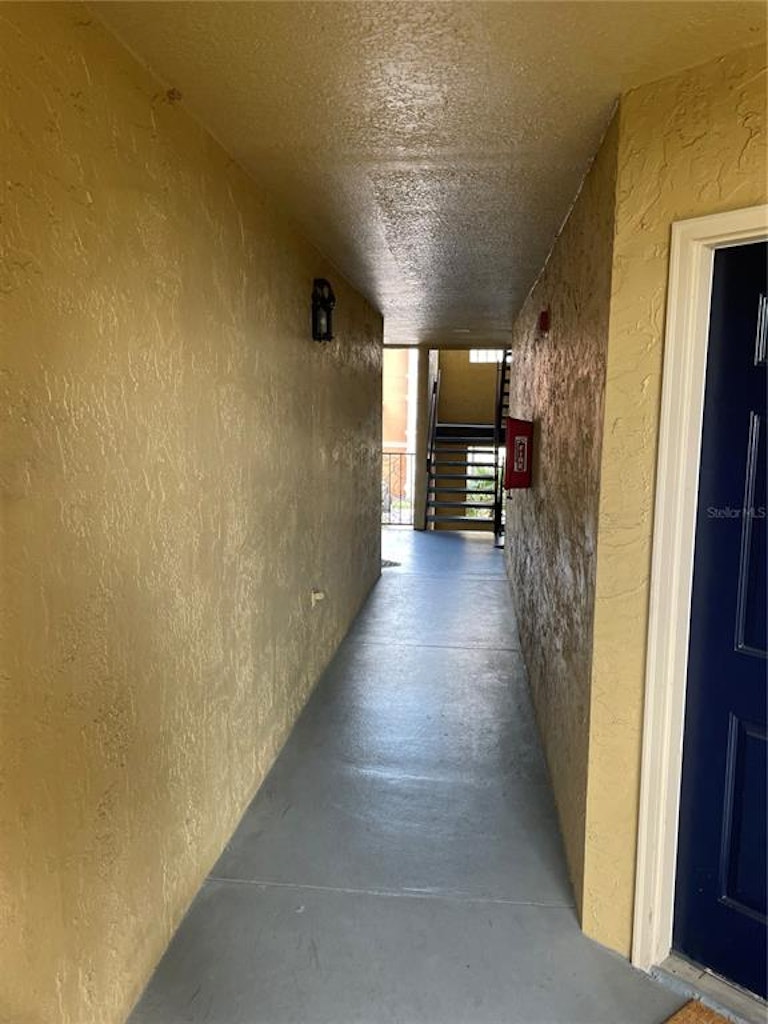 Photo 8 of 44 - 5168 Conroy Rd #25, Orlando, FL 32811