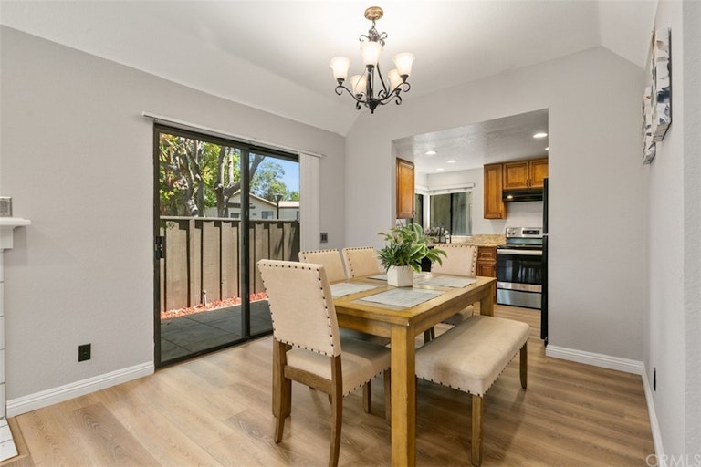 Photo 10 of 31 - 22757 Lakeway Dr #421, Diamond Bar, CA 91765