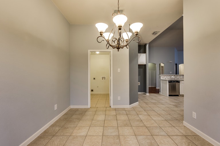 Photo 11 of 28 - 1202 Huntsville Dr, Wylie, TX 75098