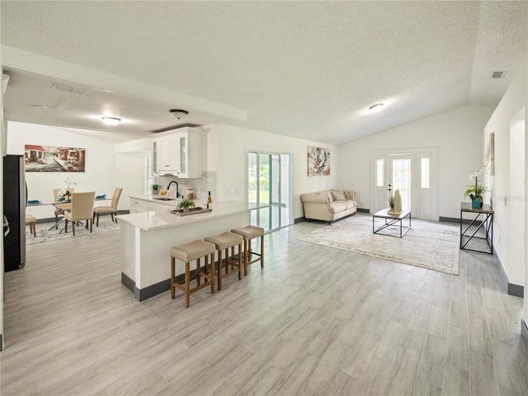Photo 18 of 38 - 1902 Paragon St, Deltona, FL 32738