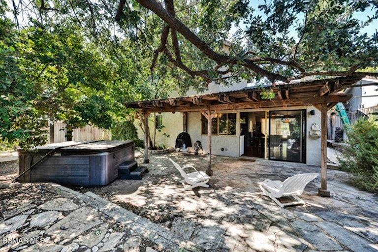 Photo 26 of 36 - 29301 Hillrise Dr, Agoura Hills, CA 91301