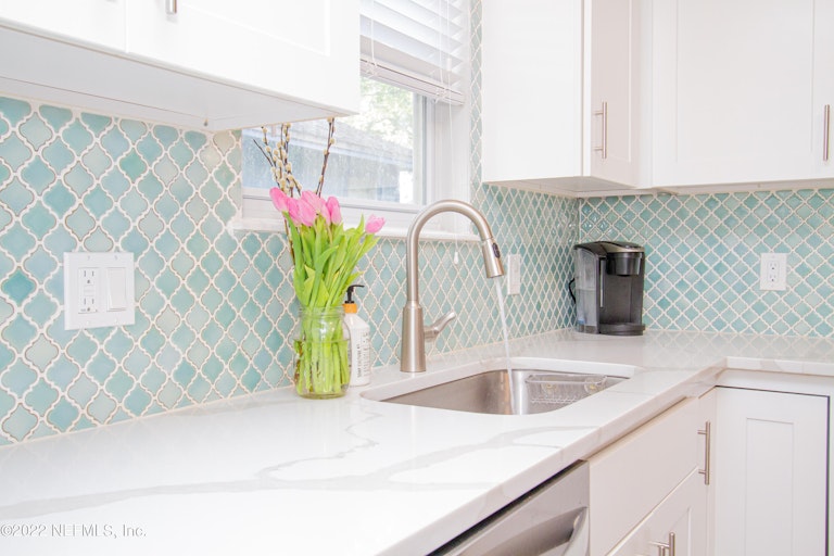 Photo 7 of 23 - 1036 16th St N, Jacksonville Beach, FL 32250