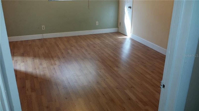 Photo 8 of 13 - 1415 Carlson Dr, Orlando, FL 32804