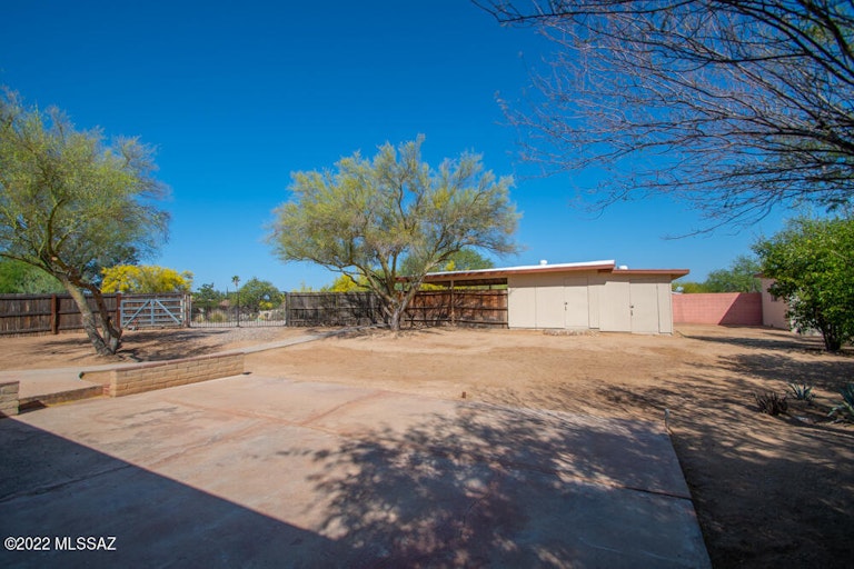 Photo 36 of 37 - 8628 N Placita Del Cardo, Tucson, AZ 85704